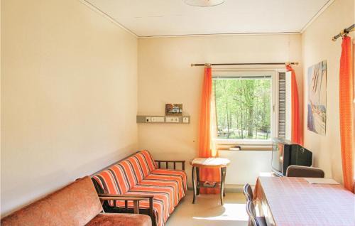 Tvetaryd Casa | Beautiful Home In Backaryd With Wifi