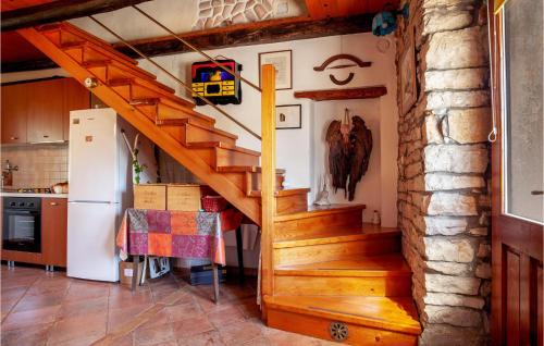 Pula Casa | Beautiful Home In Barban With Kitchen
