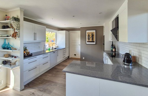 Loddefjord Casa | Beautiful home in Bjørøyhamn with house sea view