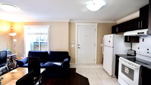Burnaby Casa | Beautiful Home in Burnaby. (Lyn's Residence)