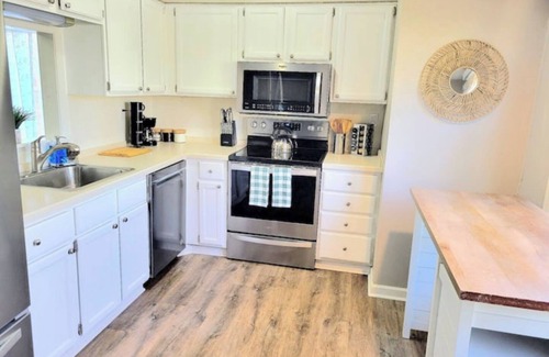 Greenbrier East Casa | Beautiful home in Chesapeake