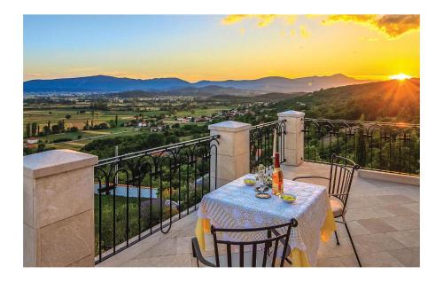 Sinj Casa | Beautiful Home In Gala Otok With Sauna
