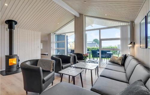 Odde Casa | Beautiful Home In Hadsund With Sauna