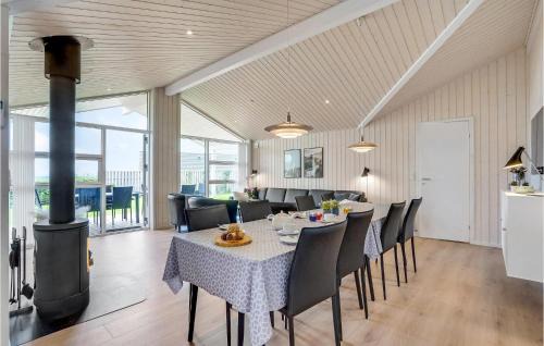 Odde Casa | Beautiful Home In Hadsund With Sauna