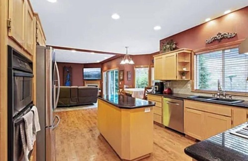 Mead Casa | Beautiful Home in Higher End Neighborhood Quiet Location