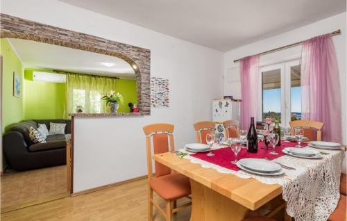 Jablanac Casa | Beautiful Home In Jablanac With Wifi