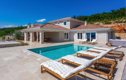 Jadranovo Casa | Beautiful Home In Jadranovo