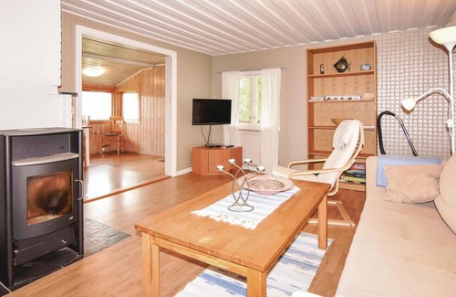Klassbol Casa | Beautiful Home in Klässbol With 2 Bedrooms and Wifi