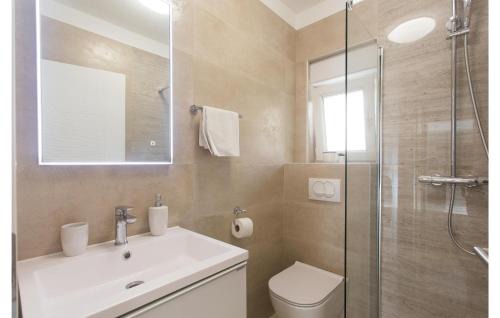 Dicmo Casa | Beautiful Home In Kraj With Wifi