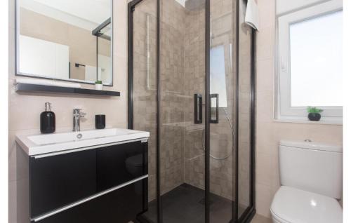Dicmo Casa | Beautiful Home In Kraj With Wifi