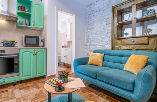 Duga Resa Casa | Hermosa casa en Krnica con sauna