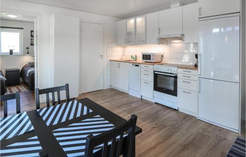 Hagaby Casa | Beautiful Home In Löttorp With Wifi