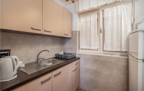 Baric Draga Casa | Beautiful Home In Lukovo Sugarje