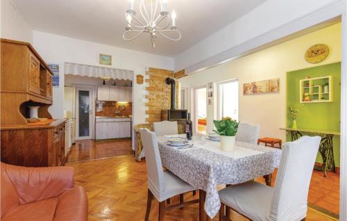 Ledenice Casa | Beautiful Home In Ledenice With Sauna