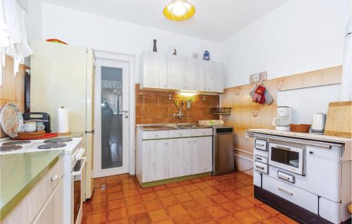 Ledenice Casa | Beautiful Home In Ledenice With Sauna