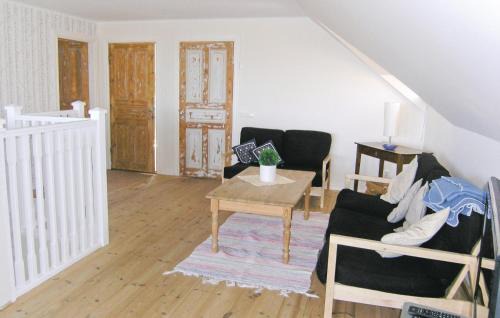 Lockna Casa | Beautiful Home In Lidhult With Kitchen