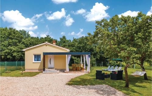 Marcana Casa | Beautiful Home In Marcana With Kitchen