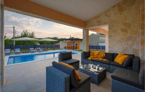 Nedescina Casa | Beautiful Home In Nedescina