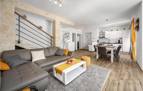 Nedescina Casa | Beautiful Home In Nedescina