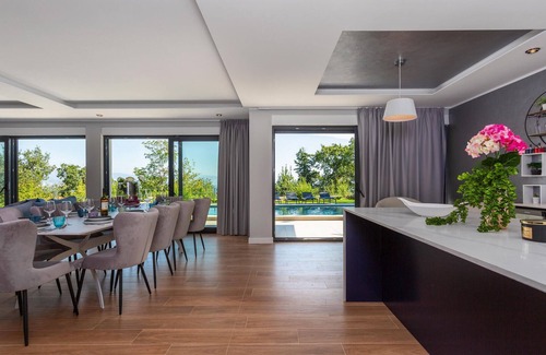 Opric Casa | Preciosa casa en Opric con WiFi