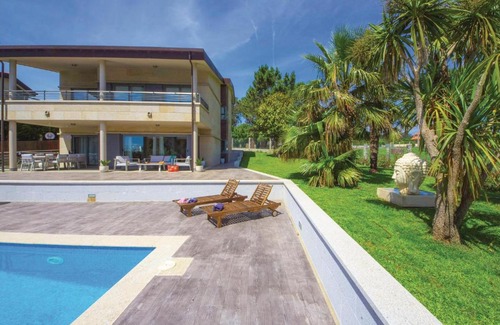 Montalvo Casa | Beautiful Home In Pontevedra With 4 Bedrooms, Private Swimming Pool And Swimming Pool