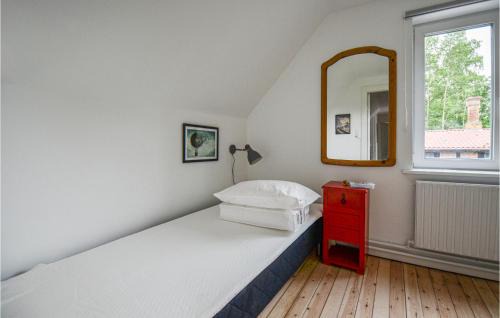 Ronde Casa | Beautiful Home In Rønde With Kitchen