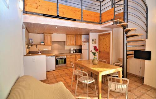Raphele-les-Arles Casa | Beautiful Home In Raphèle-Lès-Arles