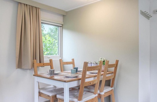 Rheezerveen Casa | Beautiful home in Rheezerveen with 2 Bedrooms, WiFi and Indoor swimming pool