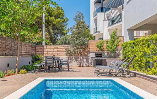 Brodarica Casa | Beautiful Home In Sibenik-Brodarica