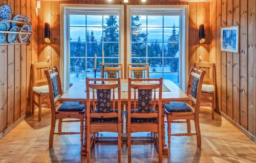 Ringsaker Casa | Beautiful Home In Sjusjøen With Sauna