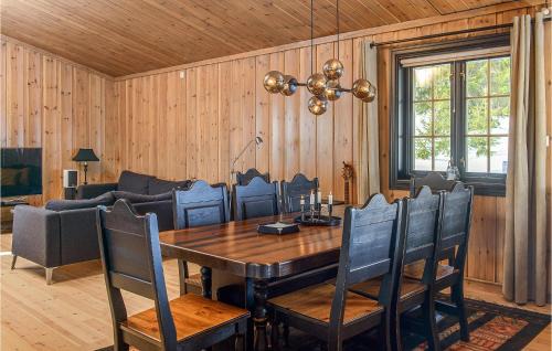 Sjusjoen Casa | Beautiful Home In Sjusjøen With Kitchen