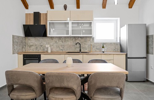 Bribir Casa | Hermosa casa en Skradin con cocina.