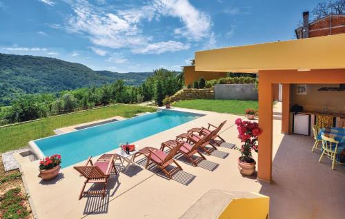 Krkavce Casa | Beautiful Home In Smarje With Kitchen