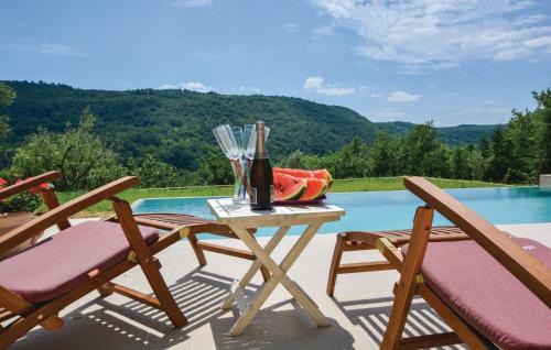 Krkavce Casa | Beautiful Home In Smarje With Kitchen