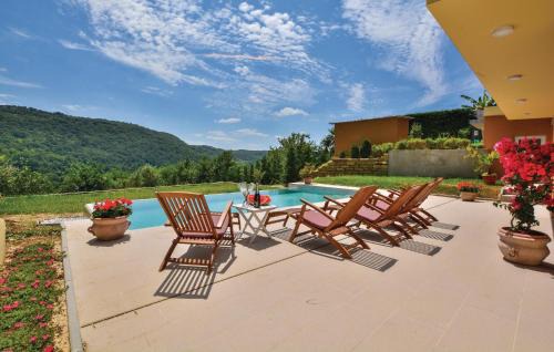 Krkavce Casa | Beautiful Home In Smarje With Kitchen