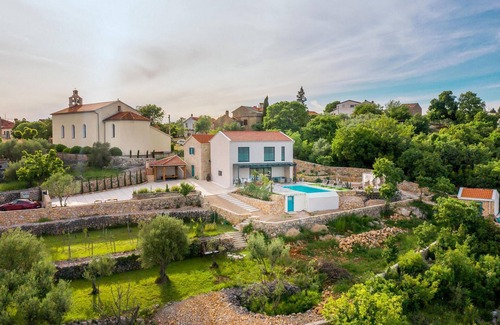 Dobrinj Casa | Hermosa casa en Suzan