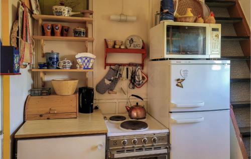 Sveio Casa | Beautiful Home In Sveio With Kitchen