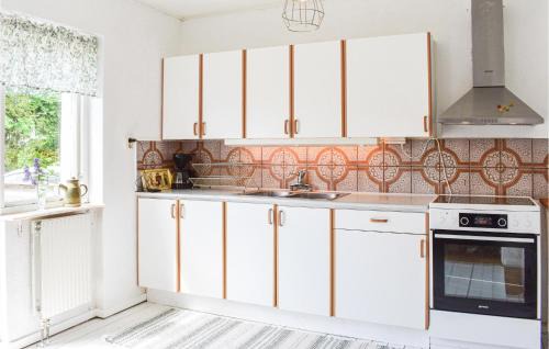 Bollerup Casa | Beautiful Home In Tomelila With Kitchen