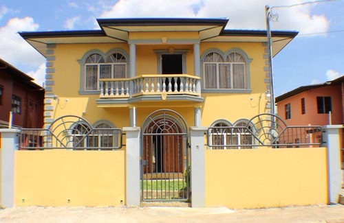 Success Casa | HERMOSA CASA EN EL PUERTO DE ESPAÑA TRINIDAD