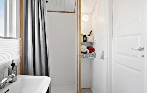 Fjand Badeby Casa | Beautiful Home In Ulfborg With Kitchen