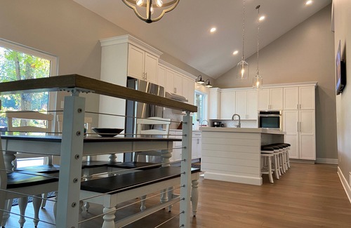 State College Casa | Beautiful Home in Toftrees. Located 2.5 miles from PSU campus and Beaver Stadium