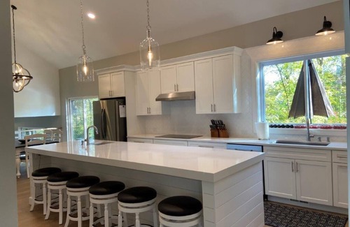 State College Casa | Beautiful Home in Toftrees. Located 2.5 miles from PSU campus and Beaver Stadium