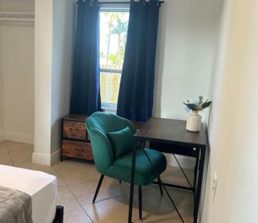 Westgate Casa | Beautiful home in West Palm - 5 min to Airport