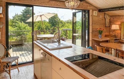 Holloselund Casa | Beautiful Home In Vejby With Wifi