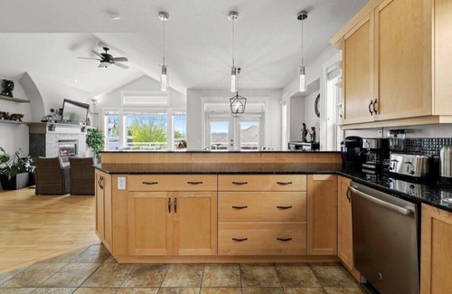 Southwest Mission Casa | Beautiful Home Kelowna