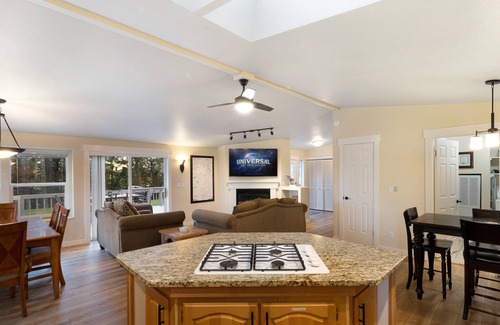 Roche Harbor Casa | Beautiful Home near Roche Harbor! (QPR)