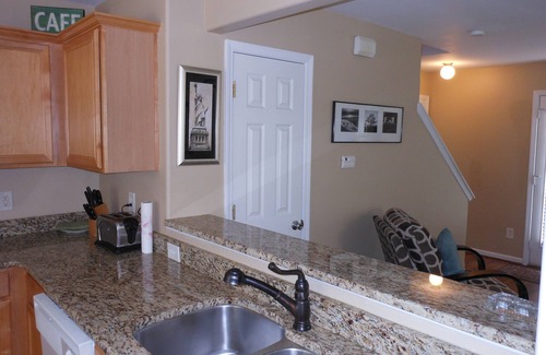 East Forest Casa | Hermosa casa cerca de Uptown y South Park Mall