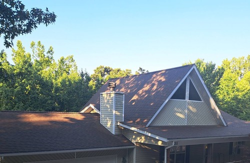 Linn Creek Casa | Beautiful Home on 3 acres and 300' of waterfront.