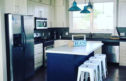 Ludington Casa | Hermosa casa frente al mar en el lago Michigan - ¡La semana del Día del Trabajo acaba de abrir!