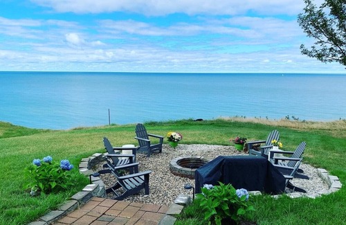 Ludington Casa | Hermosa casa frente al mar en el lago Michigan - ¡La semana del Día del Trabajo acaba de abrir!